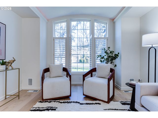 3858 MIRROR POND Way, Eugene, OR 97408