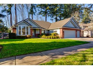 3858 MIRROR POND Way, Eugene, OR 97408