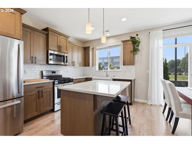 8512 N 2ND Loop, Ridgefield, WA 98642