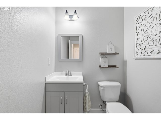 8512 N 2ND Loop, Ridgefield, WA 98642