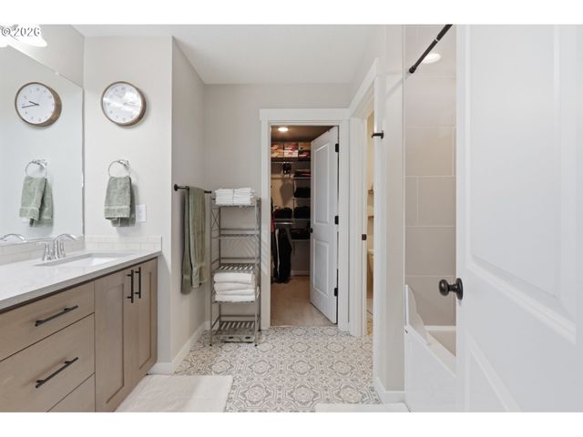 8512 N 2ND Loop, Ridgefield, WA 98642