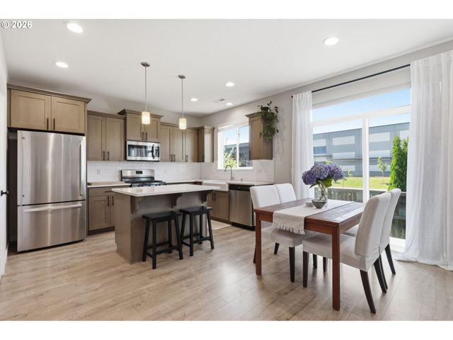 8512 N 2ND Loop, Ridgefield, WA 98642