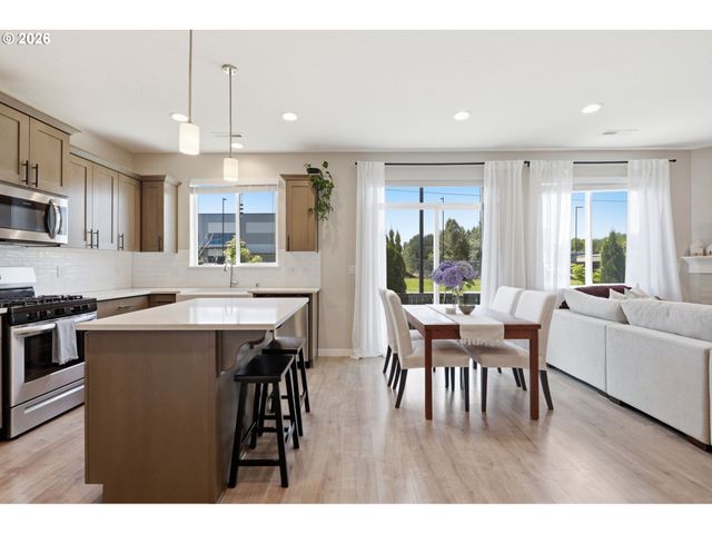 8512 N 2ND Loop, Ridgefield, WA 98642