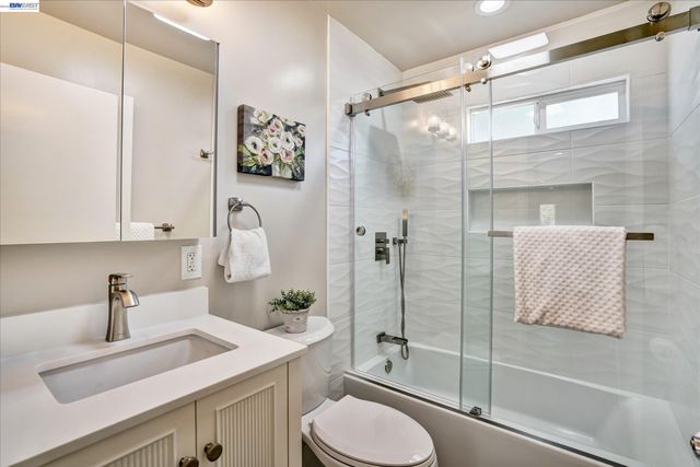 820 Arbor Ct, Livermore, CA 94550