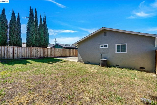 820 Arbor Ct, Livermore, CA 94550