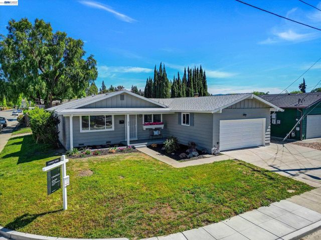 820 Arbor Ct, Livermore, CA 94550