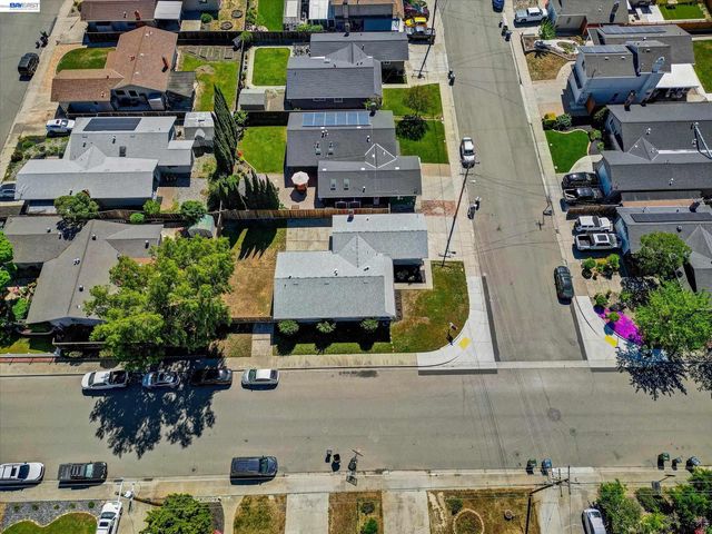 820 Arbor Ct, Livermore, CA 94550