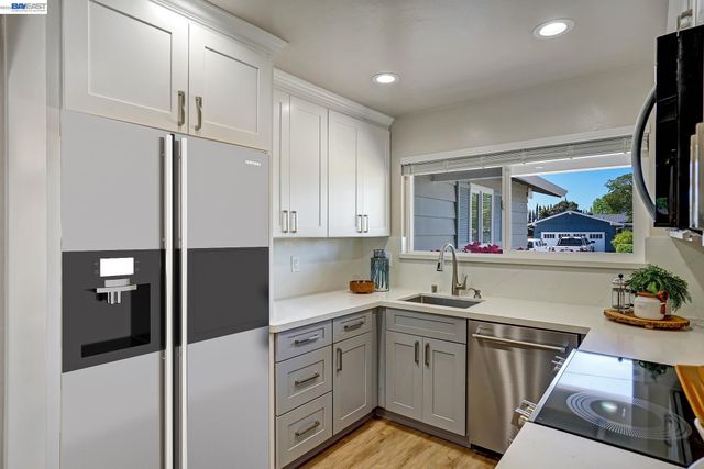 820 Arbor Ct, Livermore, CA 94550