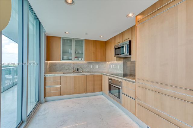 2627 S Bayshore Drive 1408, Miami, FL 33133