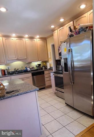 7126 SANFORD CT, Annandale, VA 22003