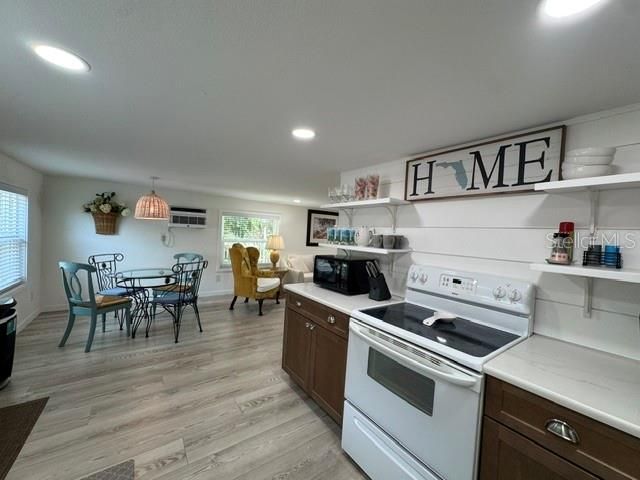 1357 LAKESHORE DRIVE, Mount Dora, FL 32757