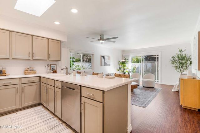1124 Bright Glen Circle, Westlake Village, CA 91361