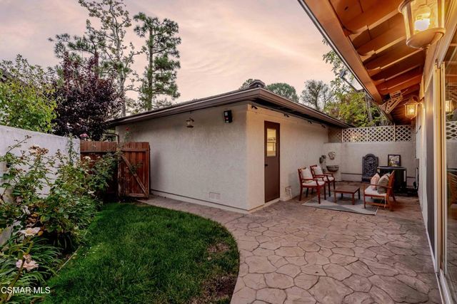 1124 Bright Glen Circle, Westlake Village, CA 91361