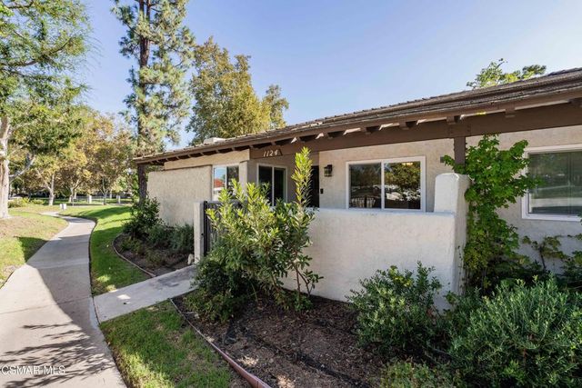 1124 Bright Glen Circle, Westlake Village, CA 91361