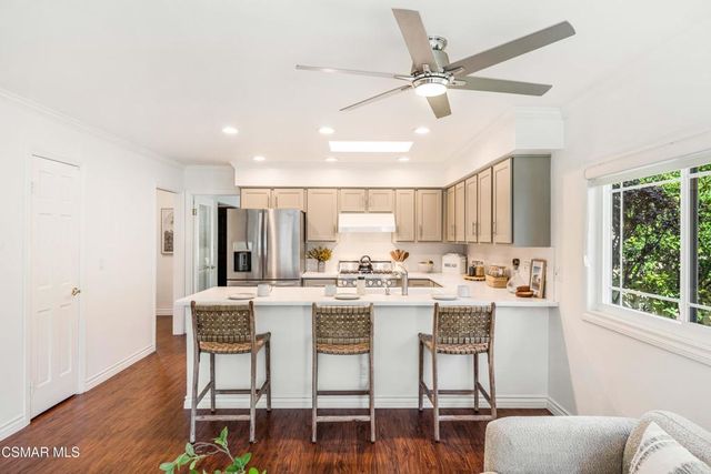 1124 Bright Glen Circle, Westlake Village, CA 91361