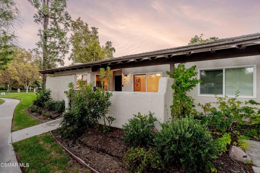 1124 Bright Glen Circle, Westlake Village, CA 91361