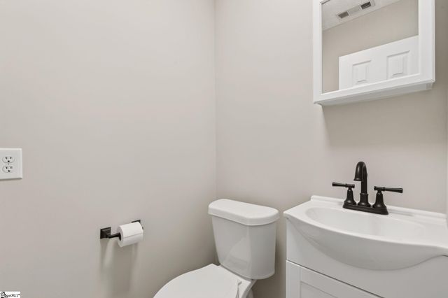 515 Hartwell Drive, Seneca, SC 29672