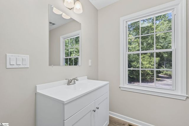 515 Hartwell Drive, Seneca, SC 29672
