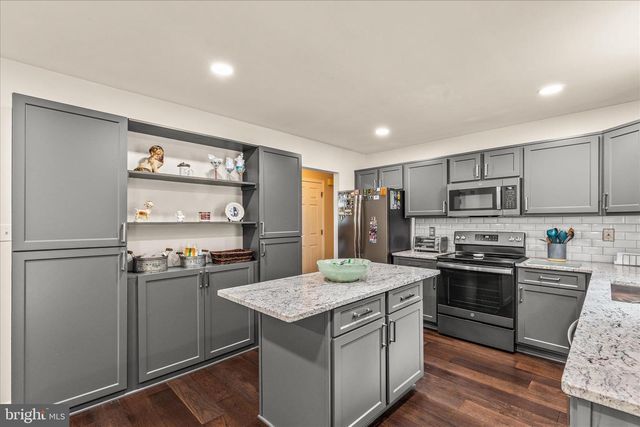 12260 HIGH POINT RD, Felton, PA 17322