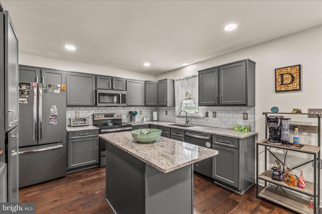 12260 HIGH POINT RD, Felton, PA 17322