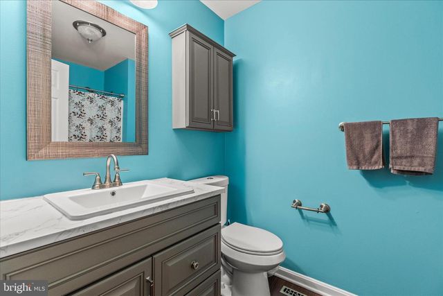 12260 HIGH POINT RD, Felton, PA 17322