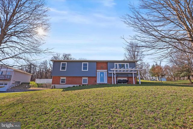 12260 HIGH POINT RD, Felton, PA 17322