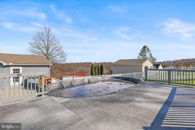 12260 HIGH POINT RD, Felton, PA 17322