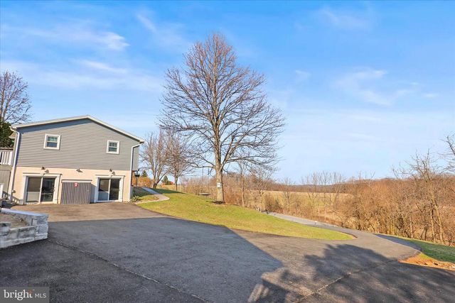 12260 HIGH POINT RD, Felton, PA 17322