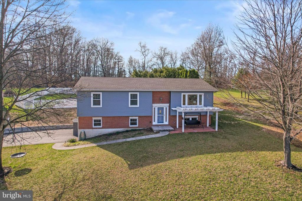 12260 HIGH POINT RD, Felton, PA 17322