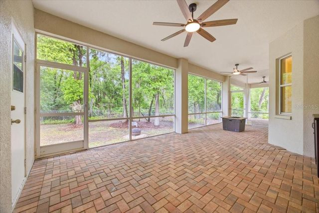 713 WHITEHALL ST, Plant City, FL 33563