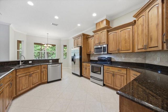 713 WHITEHALL ST, Plant City, FL 33563