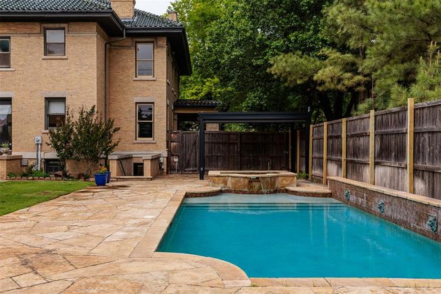 610 NW 14th Street, Oklahoma City, OK 73103