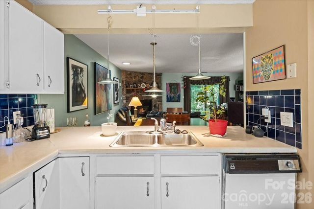 39 Wildwood Avenue, Asheville, NC 28804