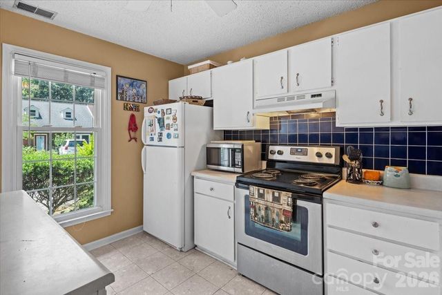 39 Wildwood Avenue, Asheville, NC 28804