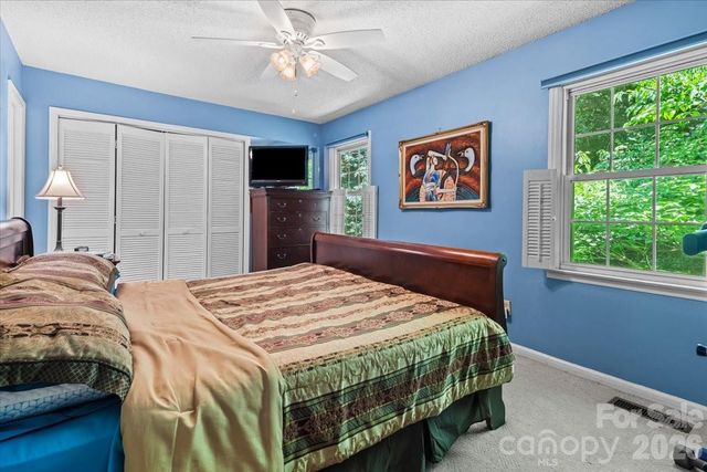 39 Wildwood Avenue, Asheville, NC 28804