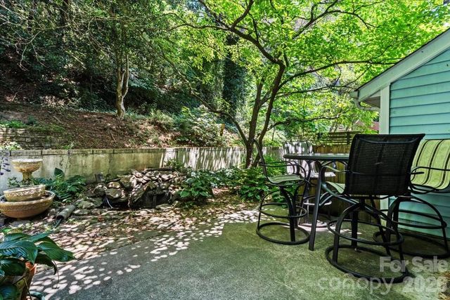 39 Wildwood Avenue, Asheville, NC 28804