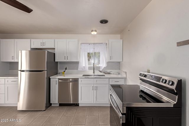 1407 E El Camino Drive, Phoenix, AZ 85020