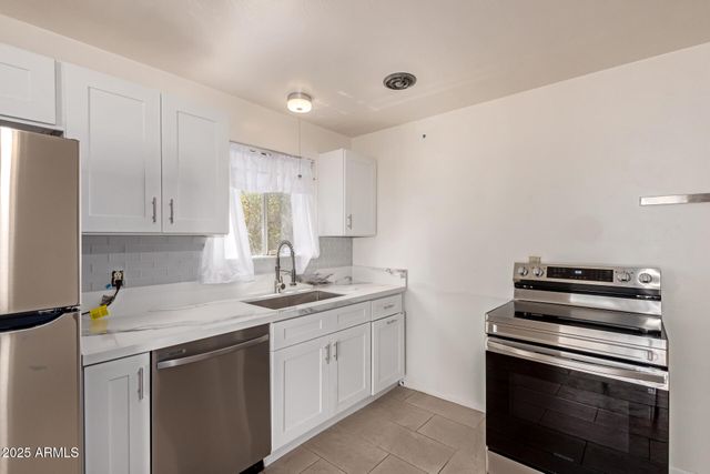 1407 E El Camino Drive, Phoenix, AZ 85020