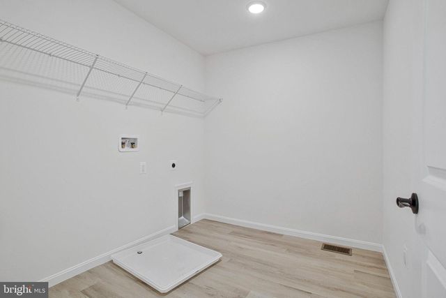 112 CATALPA DR, North East, MD 21901