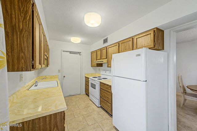 10319 W OCOTILLO Drive, Sun City, AZ 85373