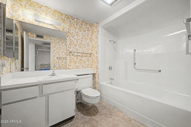 10319 W OCOTILLO Drive, Sun City, AZ 85373