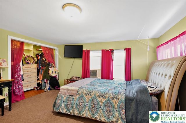 1746 friedensville Road, Lower Saucon Twp, PA 18015