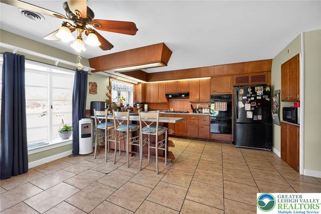 1746 friedensville Road, Lower Saucon Twp, PA 18015