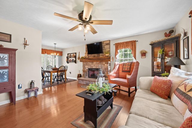 1136 Coolbrook RD, Bedford, VA 24523