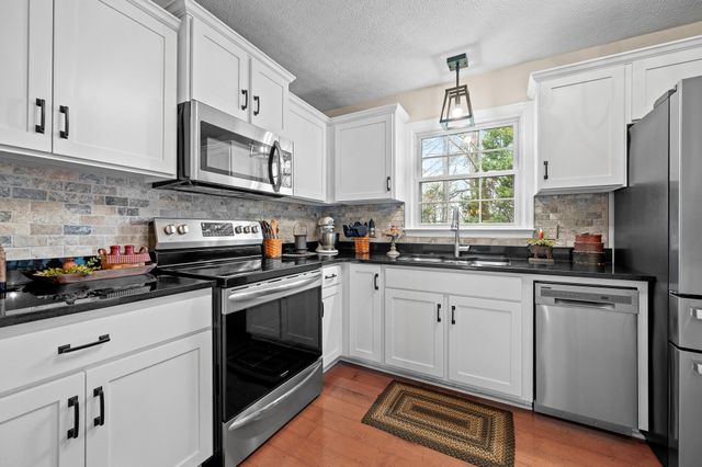 1136 Coolbrook RD, Bedford, VA 24523