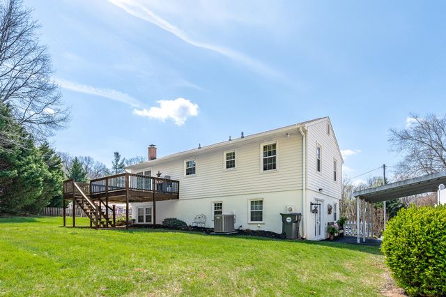 1136 Coolbrook RD, Bedford, VA 24523