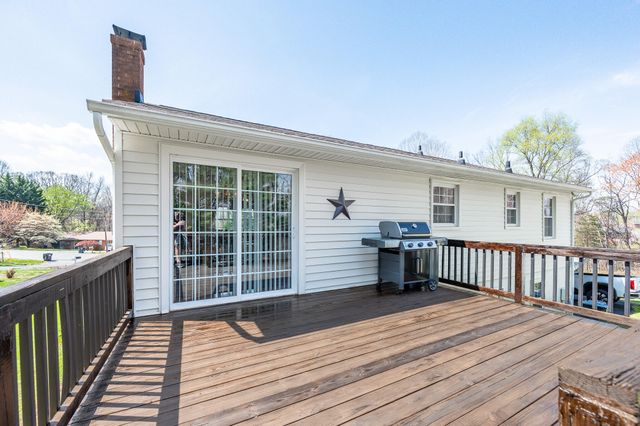1136 Coolbrook RD, Bedford, VA 24523