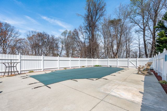 1136 Coolbrook RD, Bedford, VA 24523