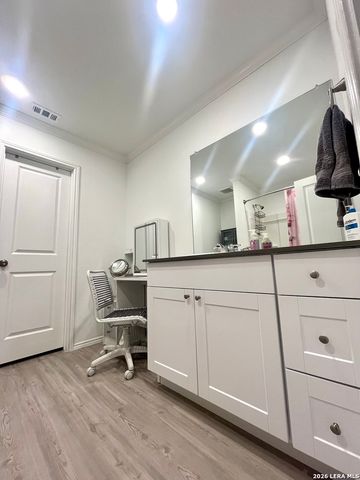 7715 Yeti Pk, San Antonio, TX 78227