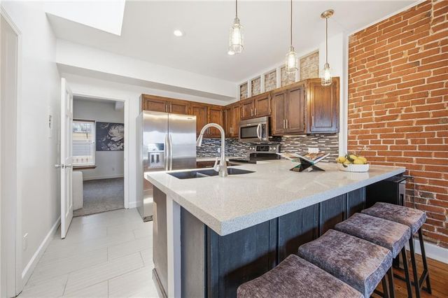 21 E 29TH Street, Kansas City, MO 64108